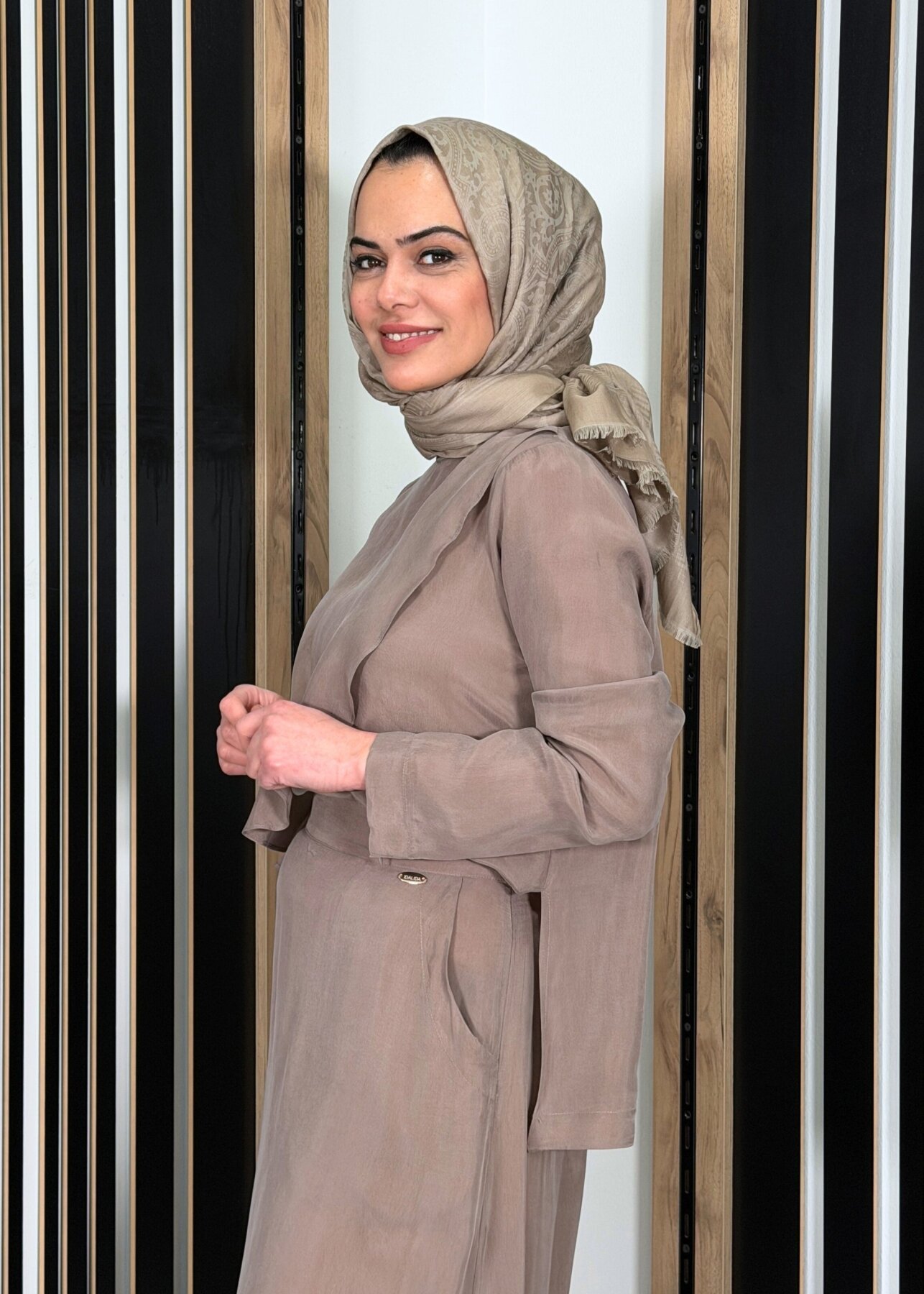 Miss Dalida Ön Kısmı Hareketli Cupro Tunik Cacao Powder - 3