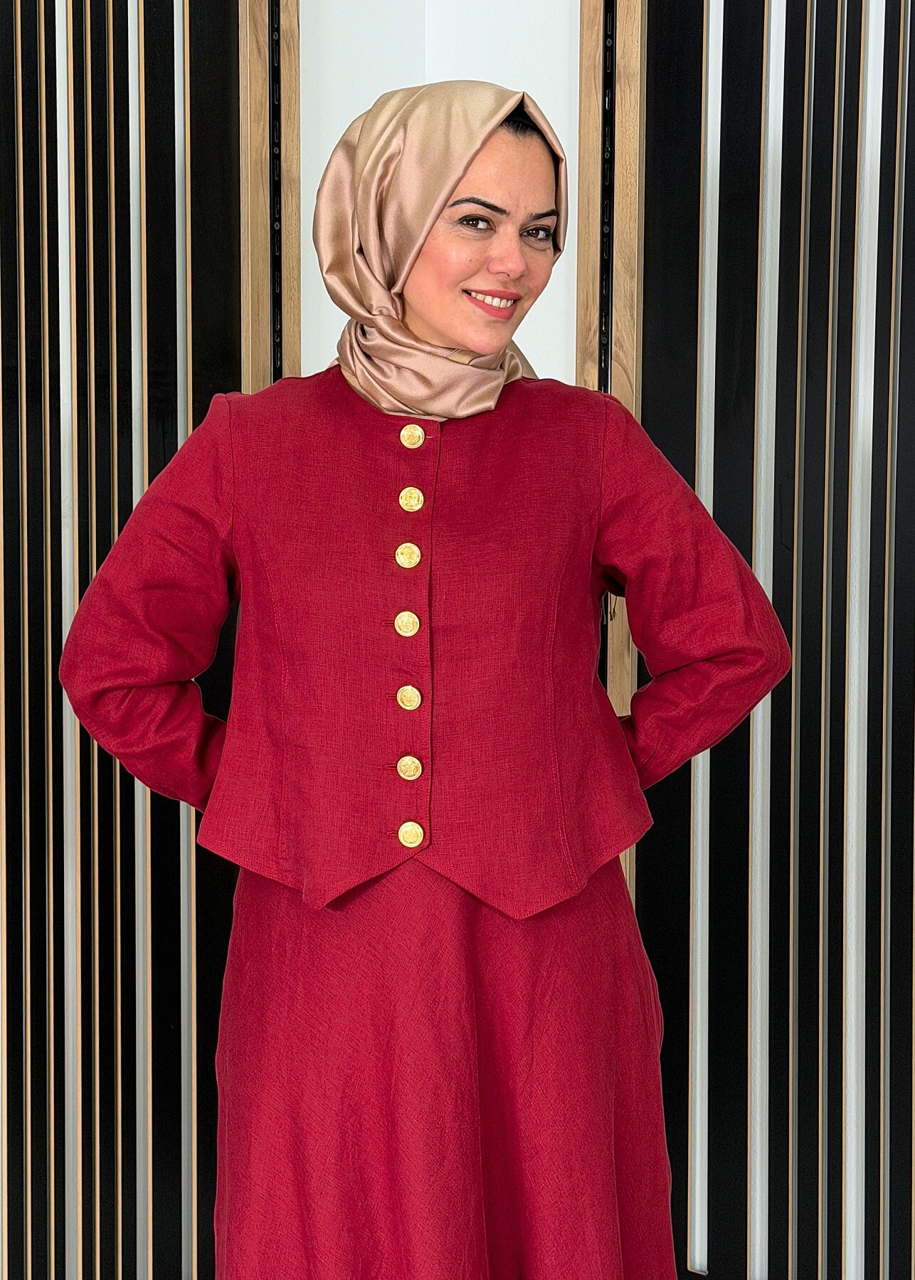 Miss Dalida Önü Düğmeli Kısa Keten Ceket Cherry - 1