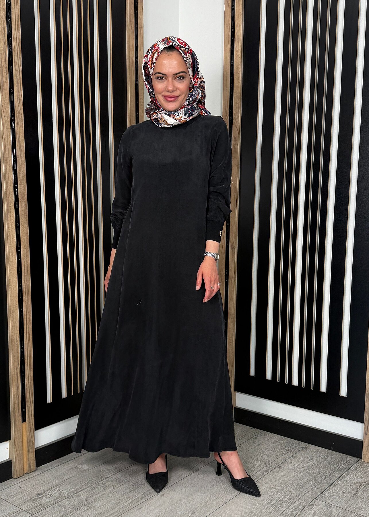Miss Dalida Yuvarlak Yaka Cupro Uzun Elbise BLACK - 1