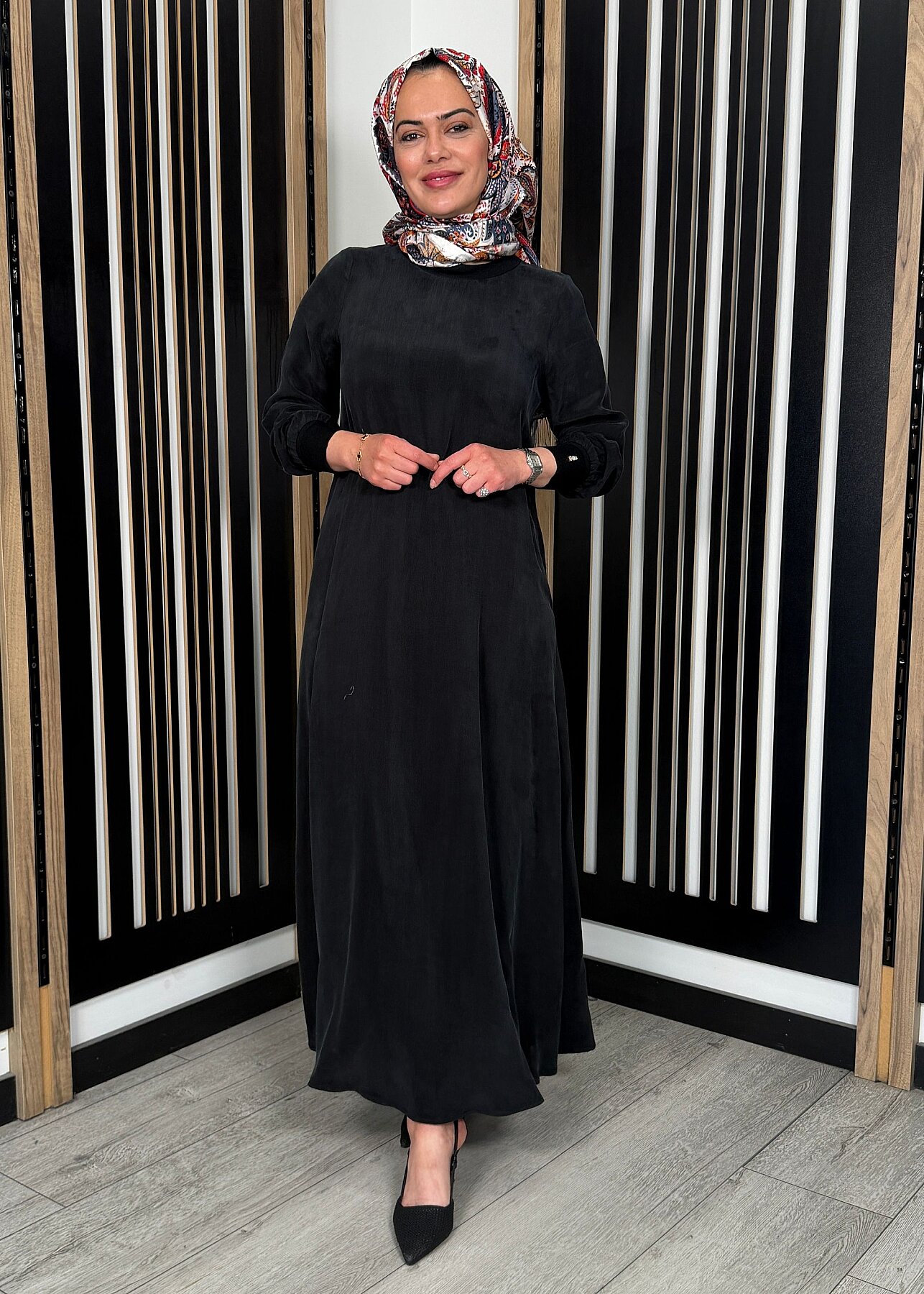 Miss Dalida Yuvarlak Yaka Cupro Uzun Elbise BLACK - 4
