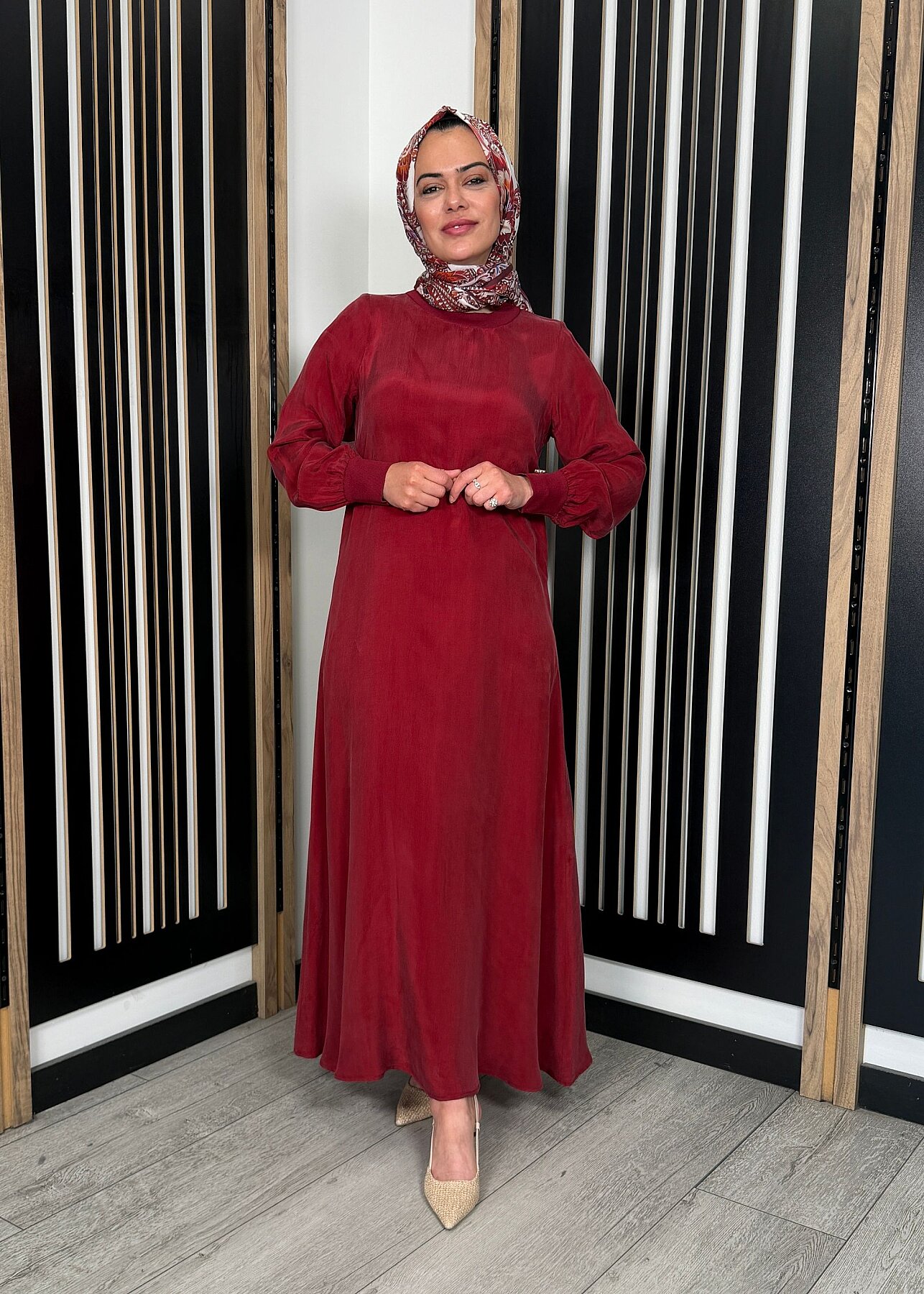 Miss Dalida Yuvarlak Yaka Cupro Uzun Elbise Cherry - 8