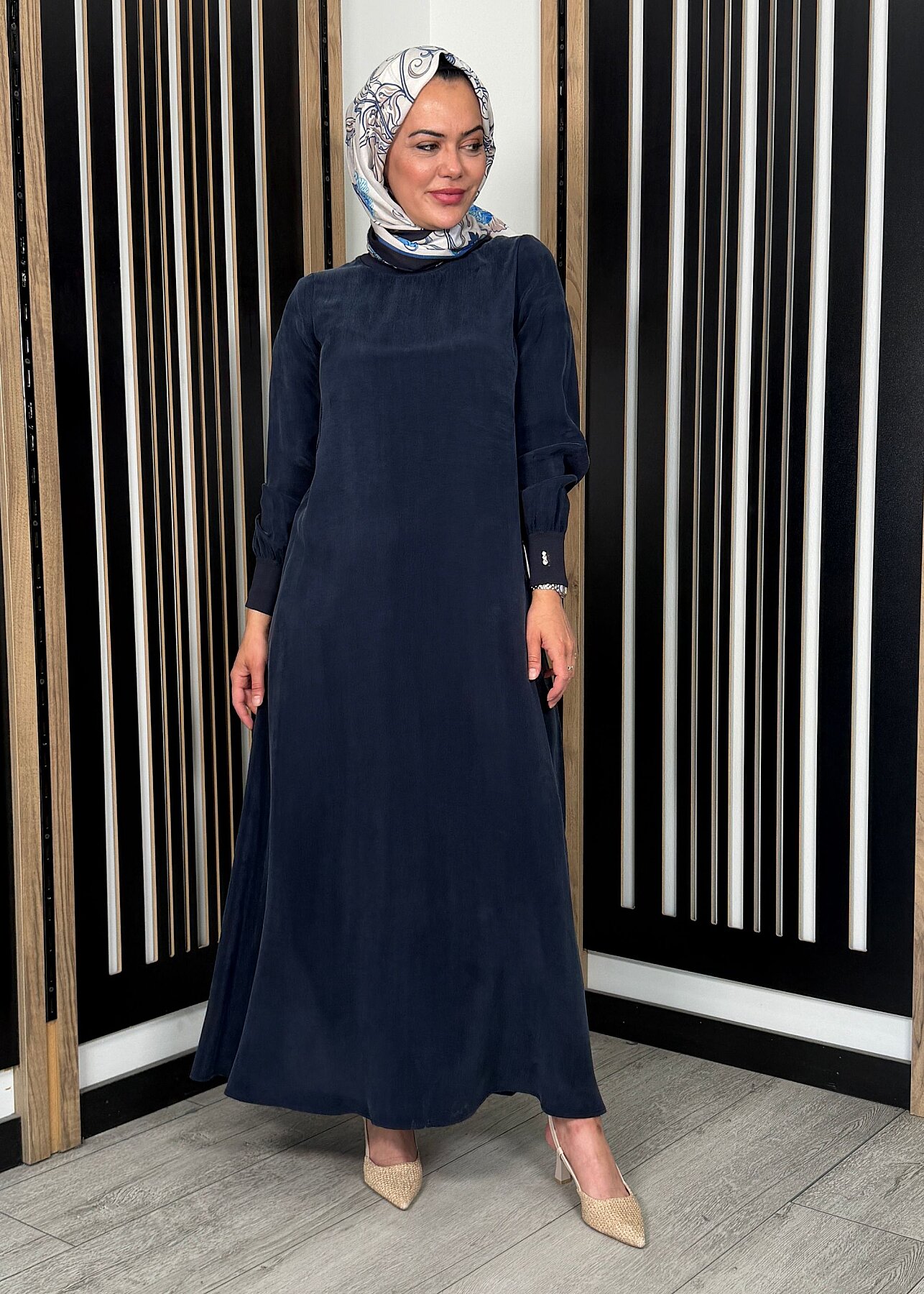 Miss Dalida Yuvarlak Yaka Cupro Uzun Elbise Dark Navy - 3