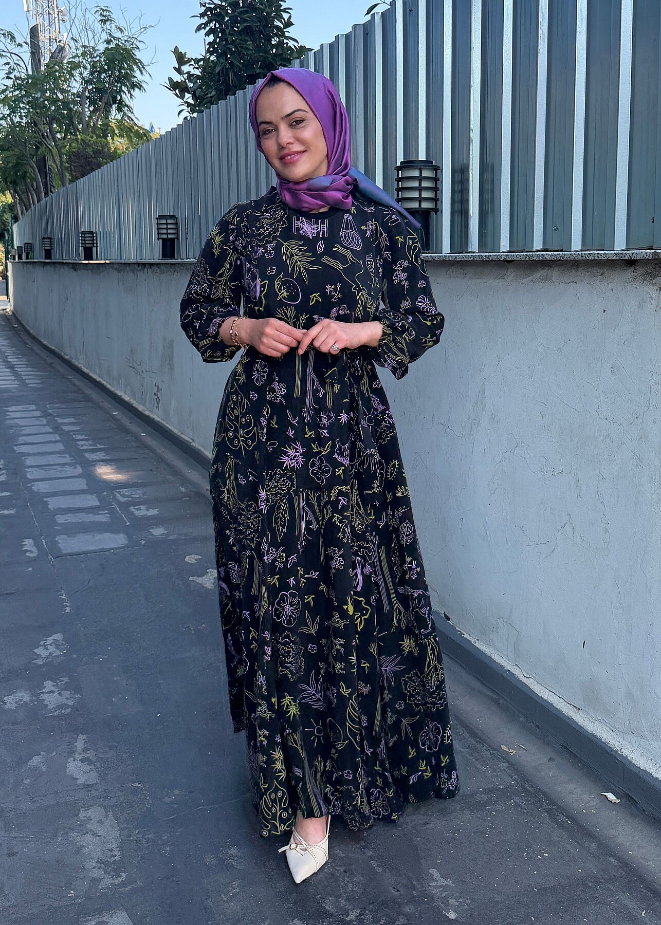 MissWhence Bileği Lastikli Kuşaklı Elbise Desenli Siyah - 6