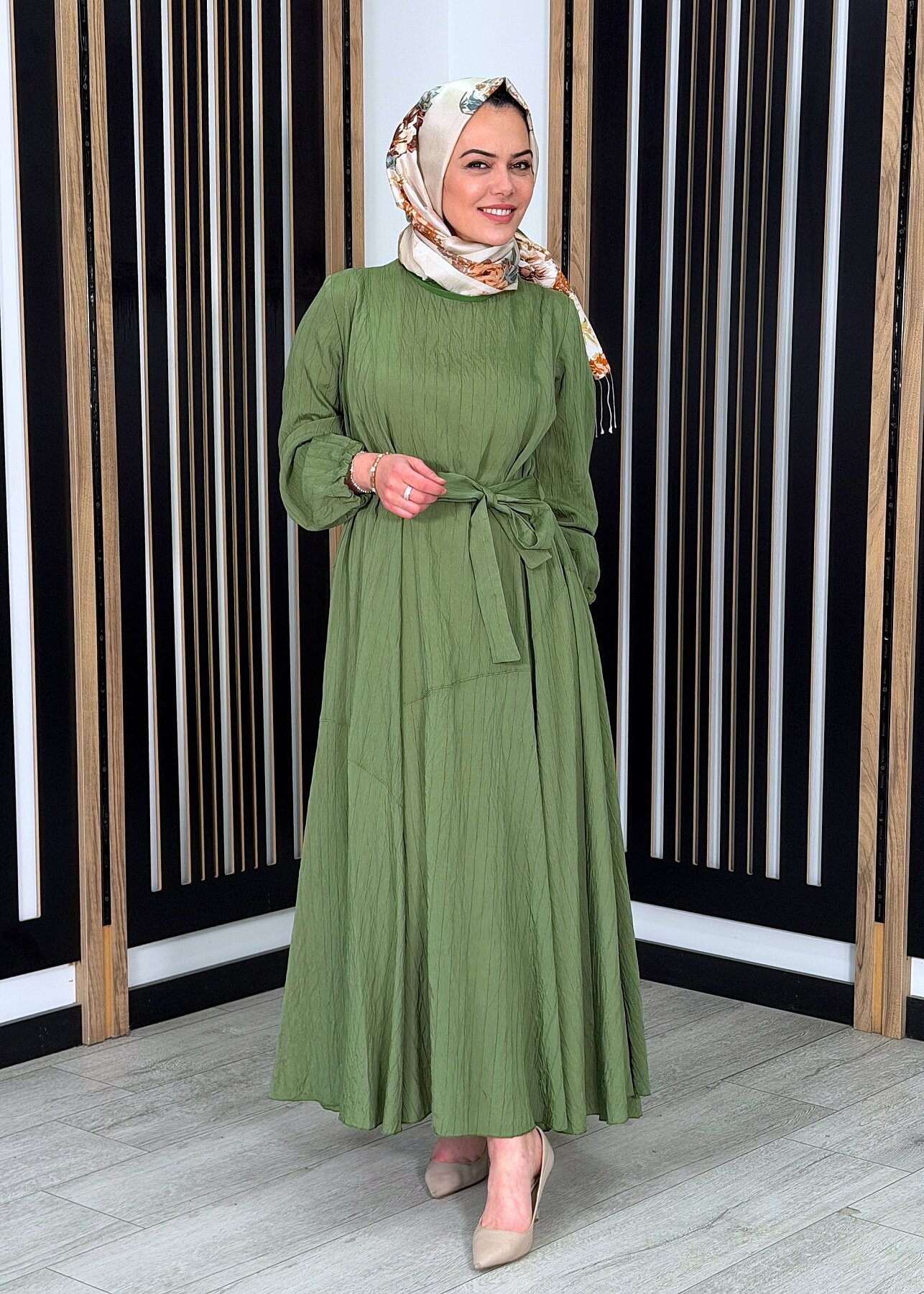 MissWhence Bileği Lastikli Kuşaklı Elbise YEŞİL - 2