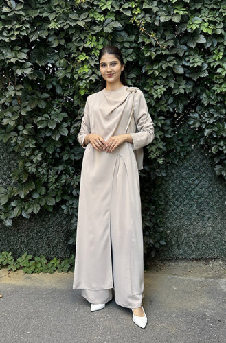 Nazlınur Collection Omuzu Detaylı Konkort Kumaş Takım VİZON 