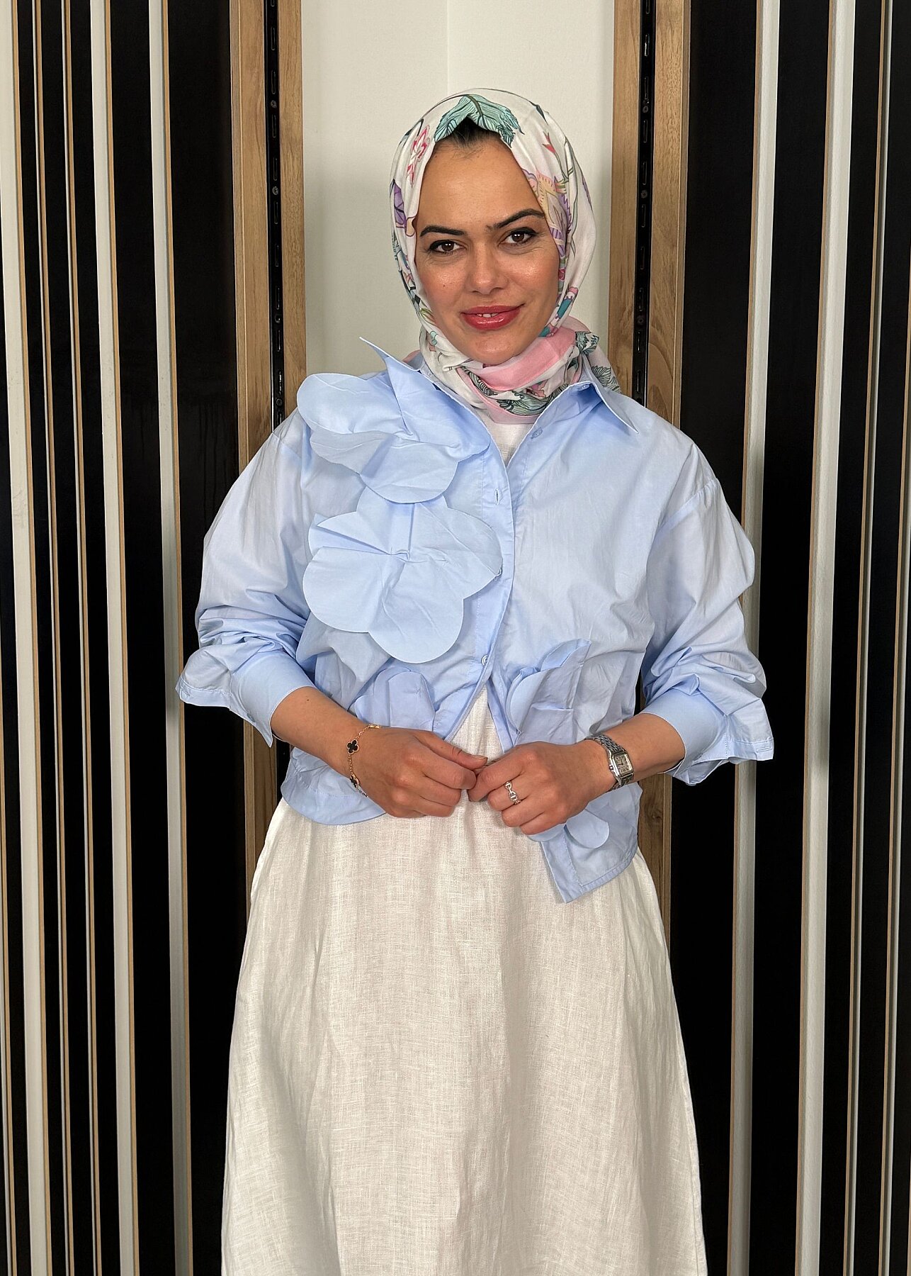 Nazlınur Collection Önü Çiçekli Gömlek MAVİ - 2