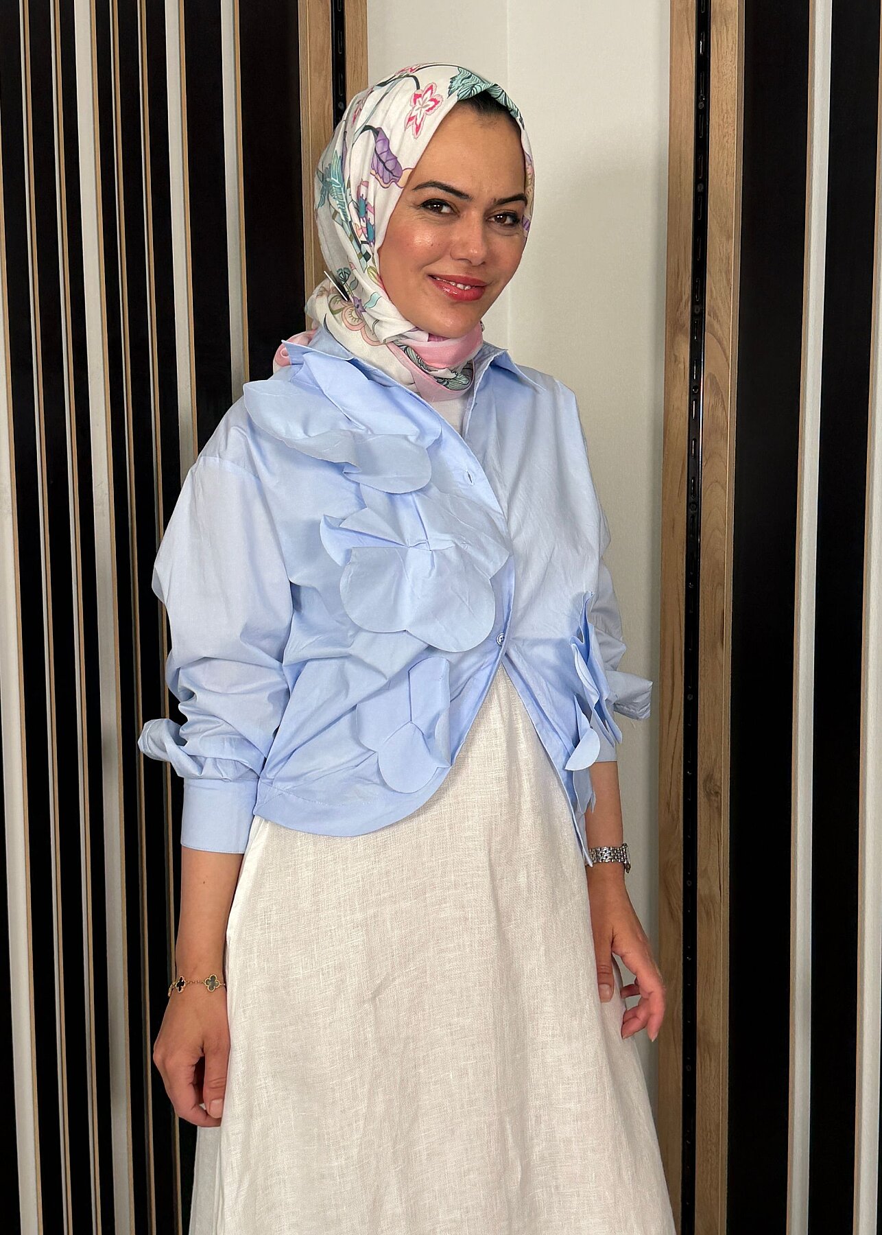 Nazlınur Collection Önü Çiçekli Gömlek MAVİ - 3