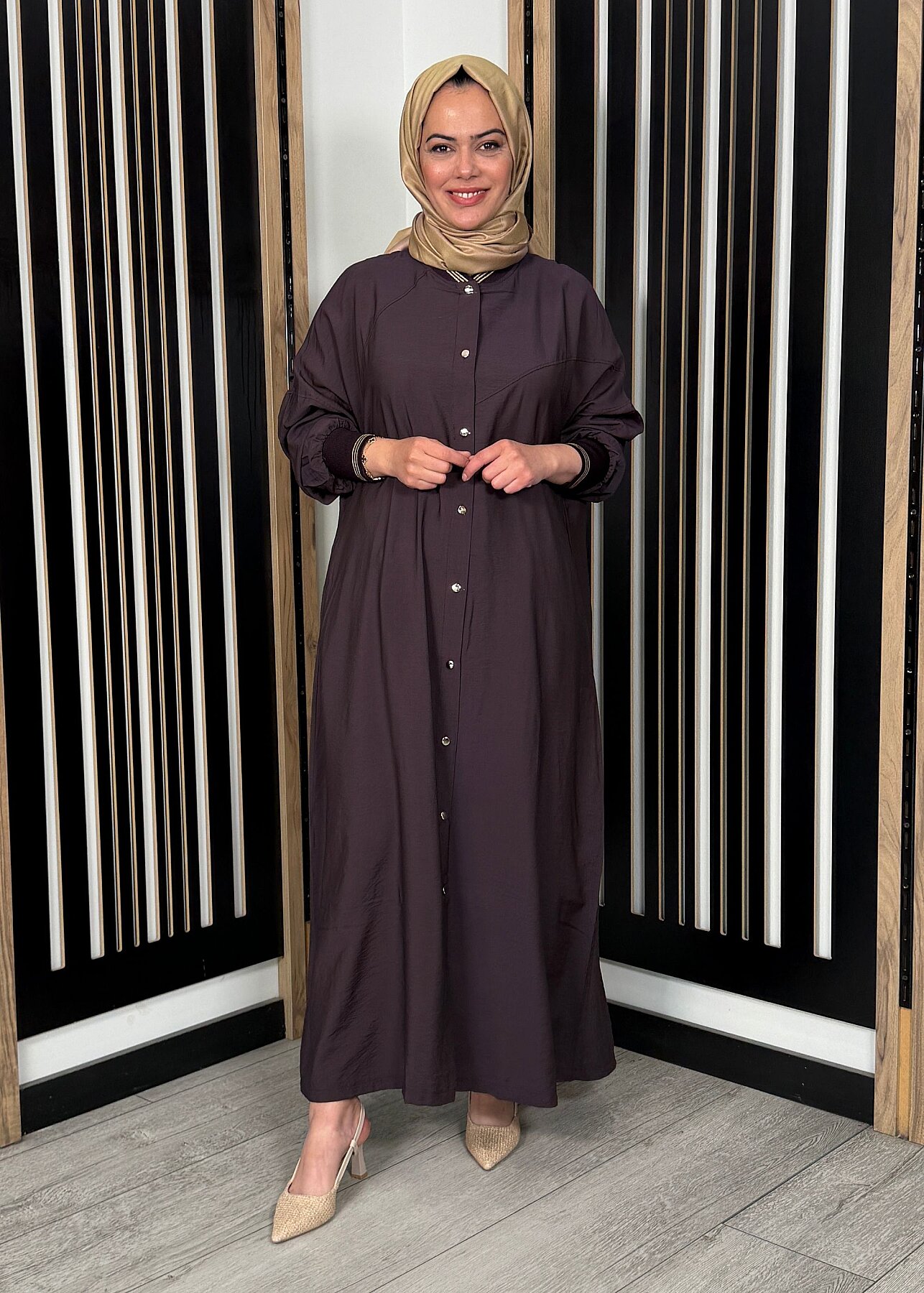 Nazlınur Collection Önü Çıtçıtlı Yakası Lastikli Kap KAHVE - 1