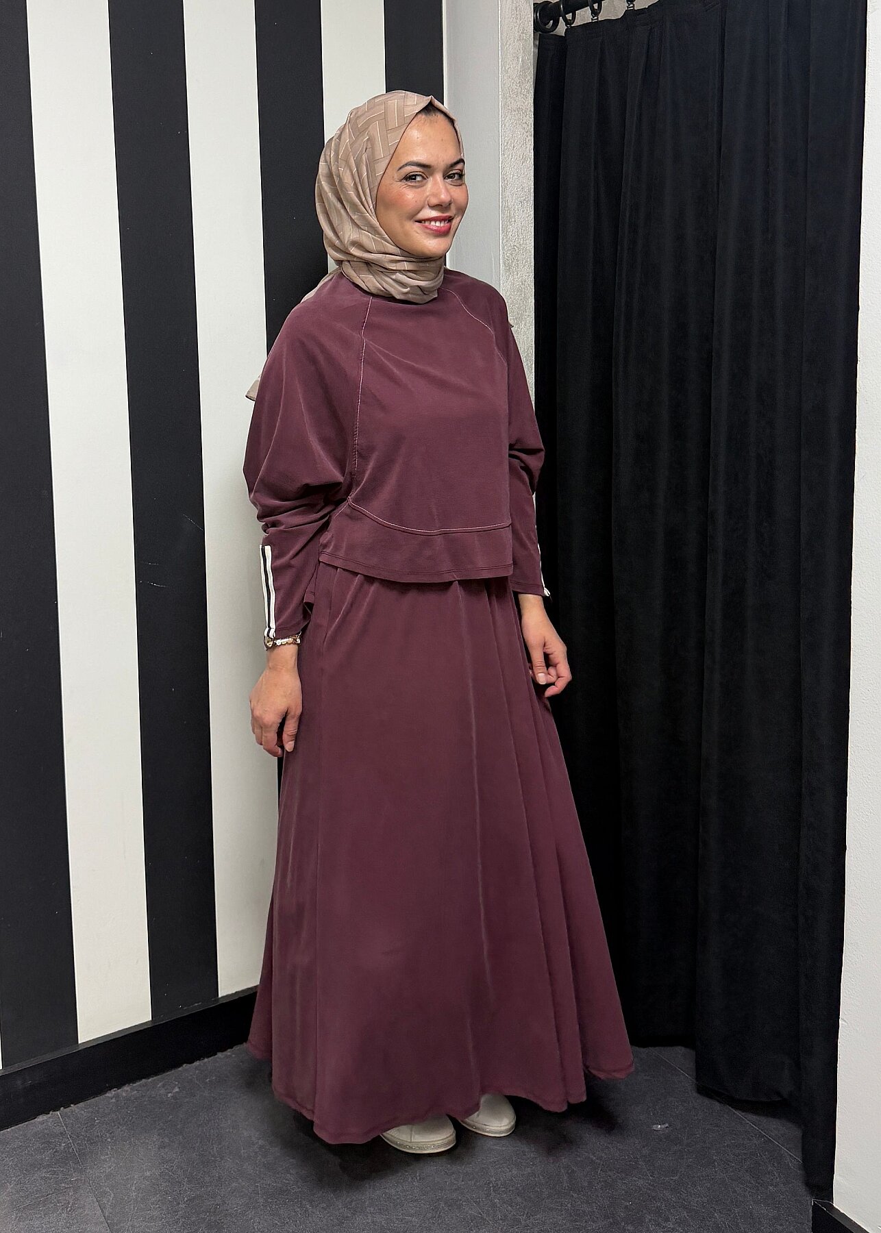 Nazlınur Collection Önü Dikiş Detaylı Şeritli Takım BORDO - 2