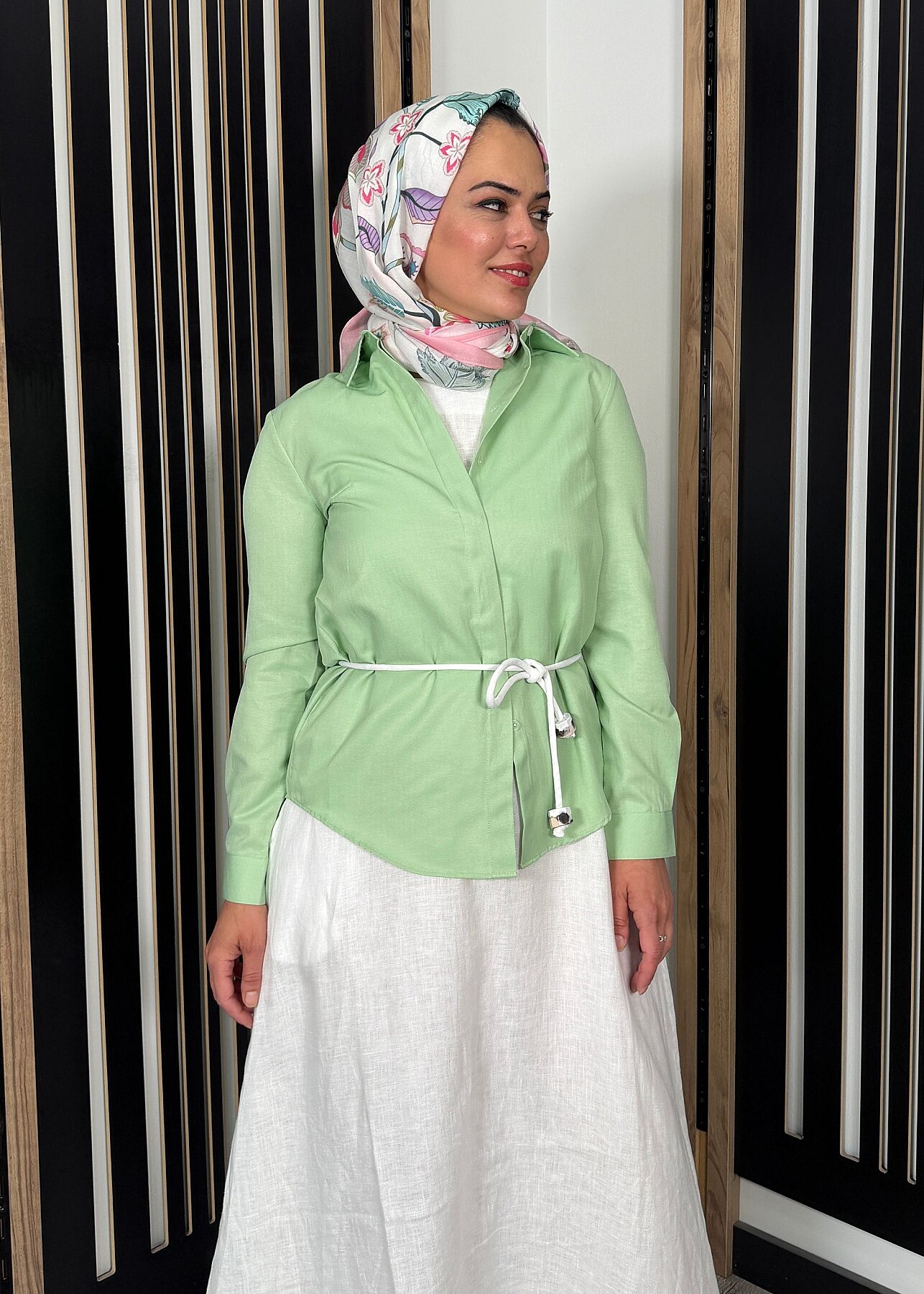 Nazlınur Collection Pamuklu Gizli Patlı Gömlek SU YEŞİLİ - 1