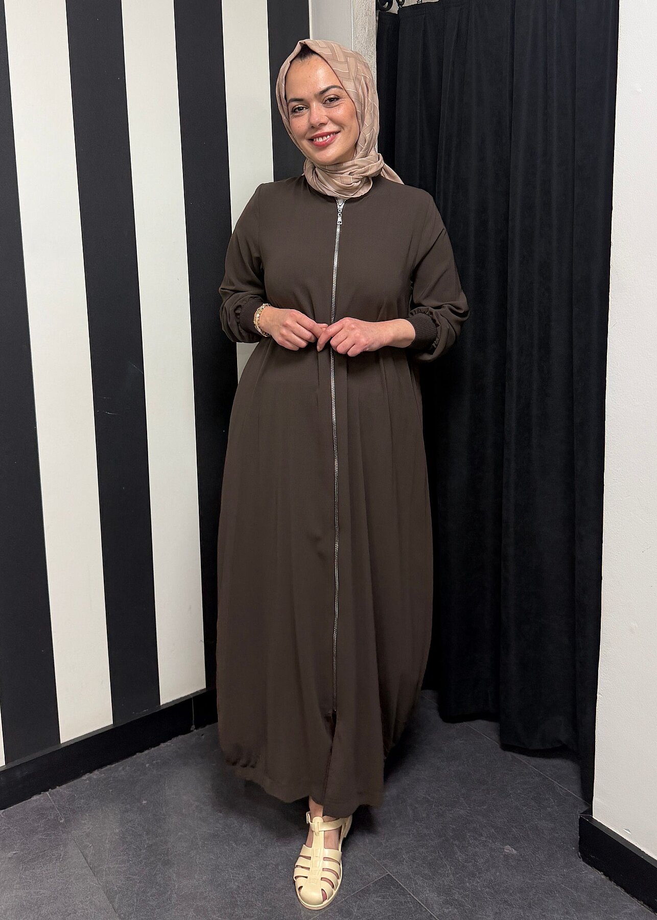 Nazlınur Collection Ribanalı Ferace Acı Kahve - 2