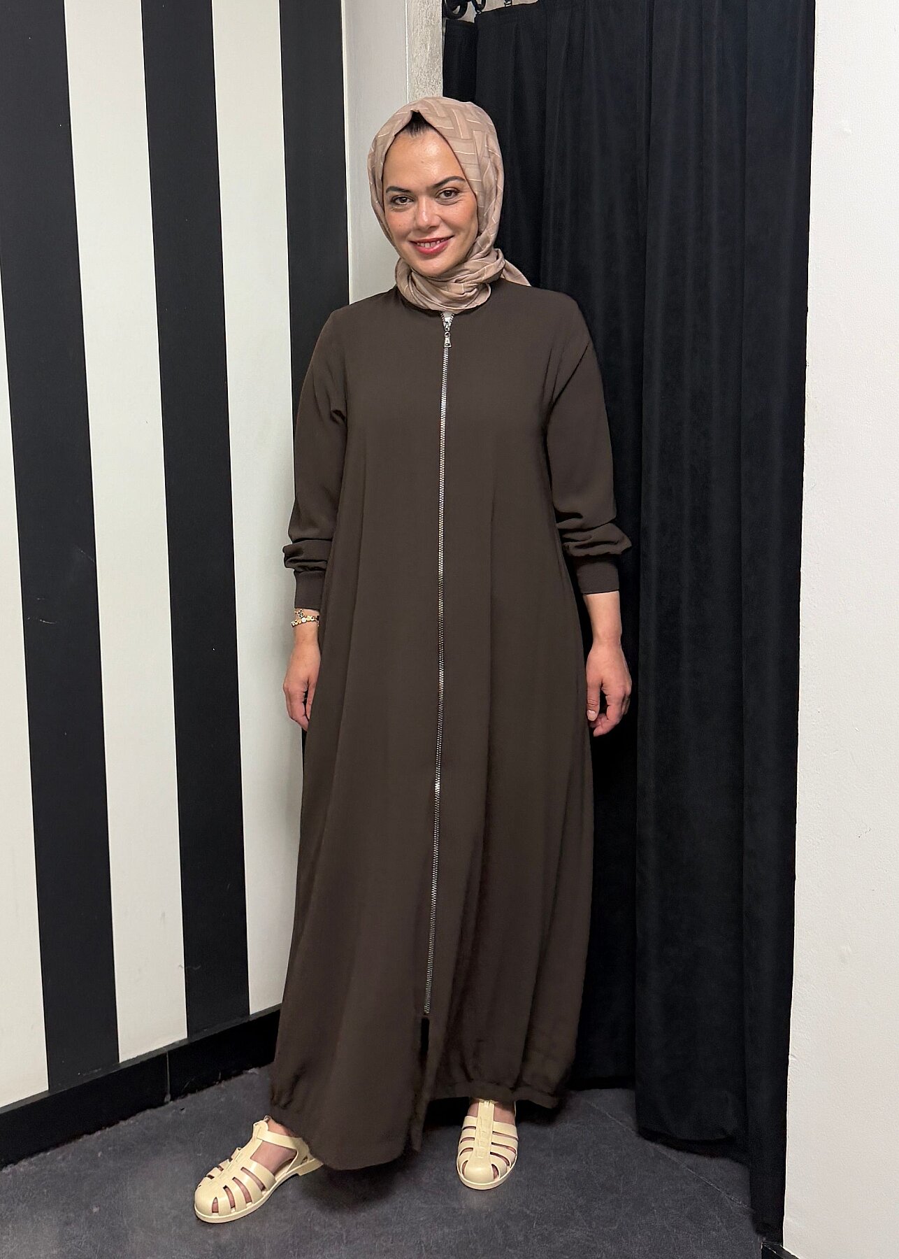 Nazlınur Collection Ribanalı Ferace Acı Kahve - 5