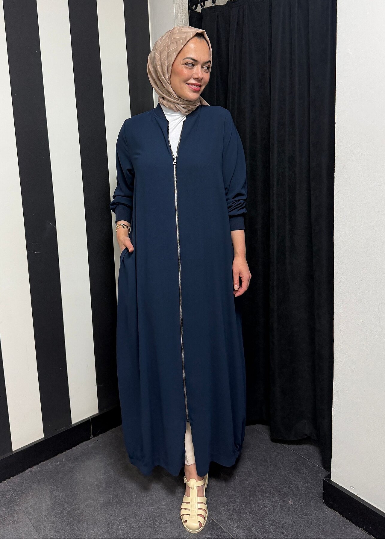 Nazlınur Collection Ribanalı Ferace LACİVERT - 3