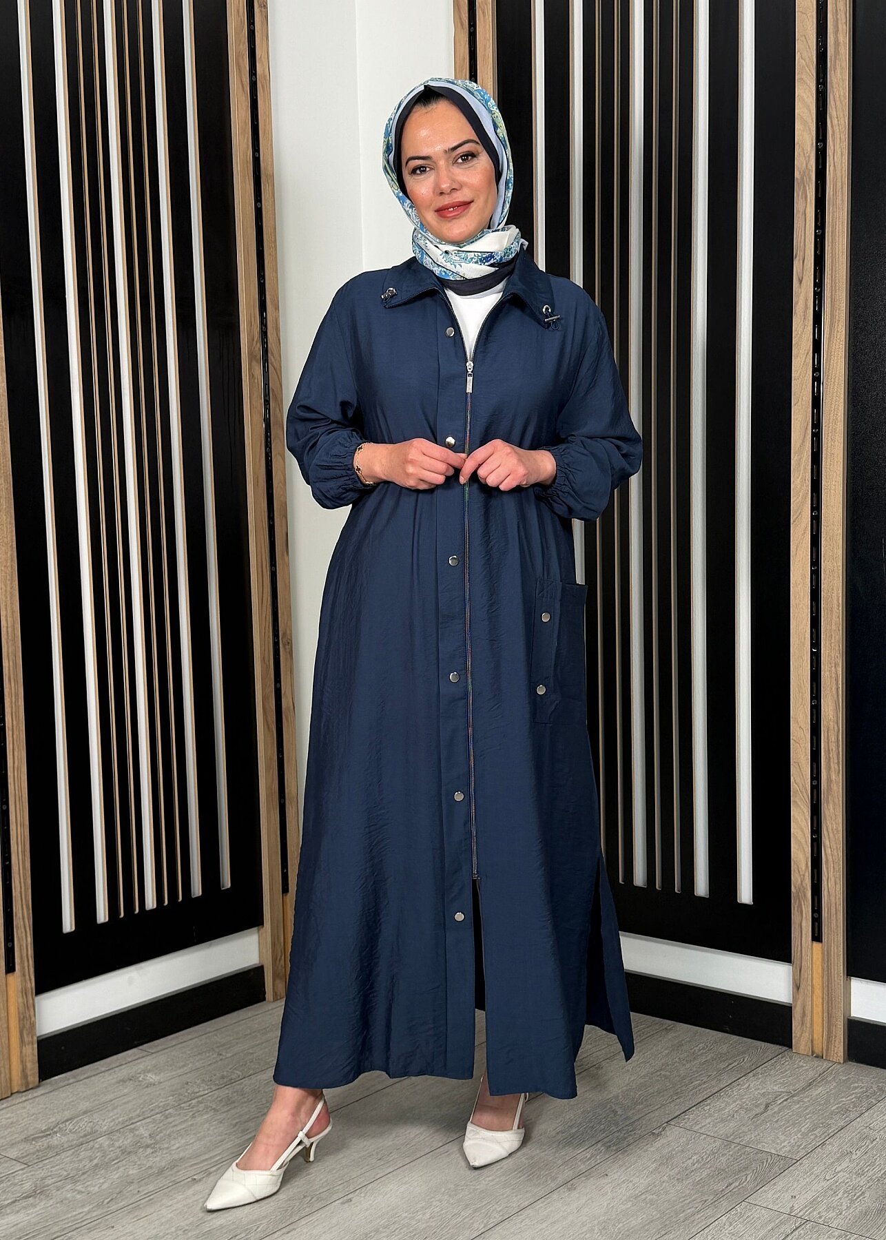 Nazlınur Collection Yakası Büzgülü Önü Fermuarlı Ferace LACİVERT - 3