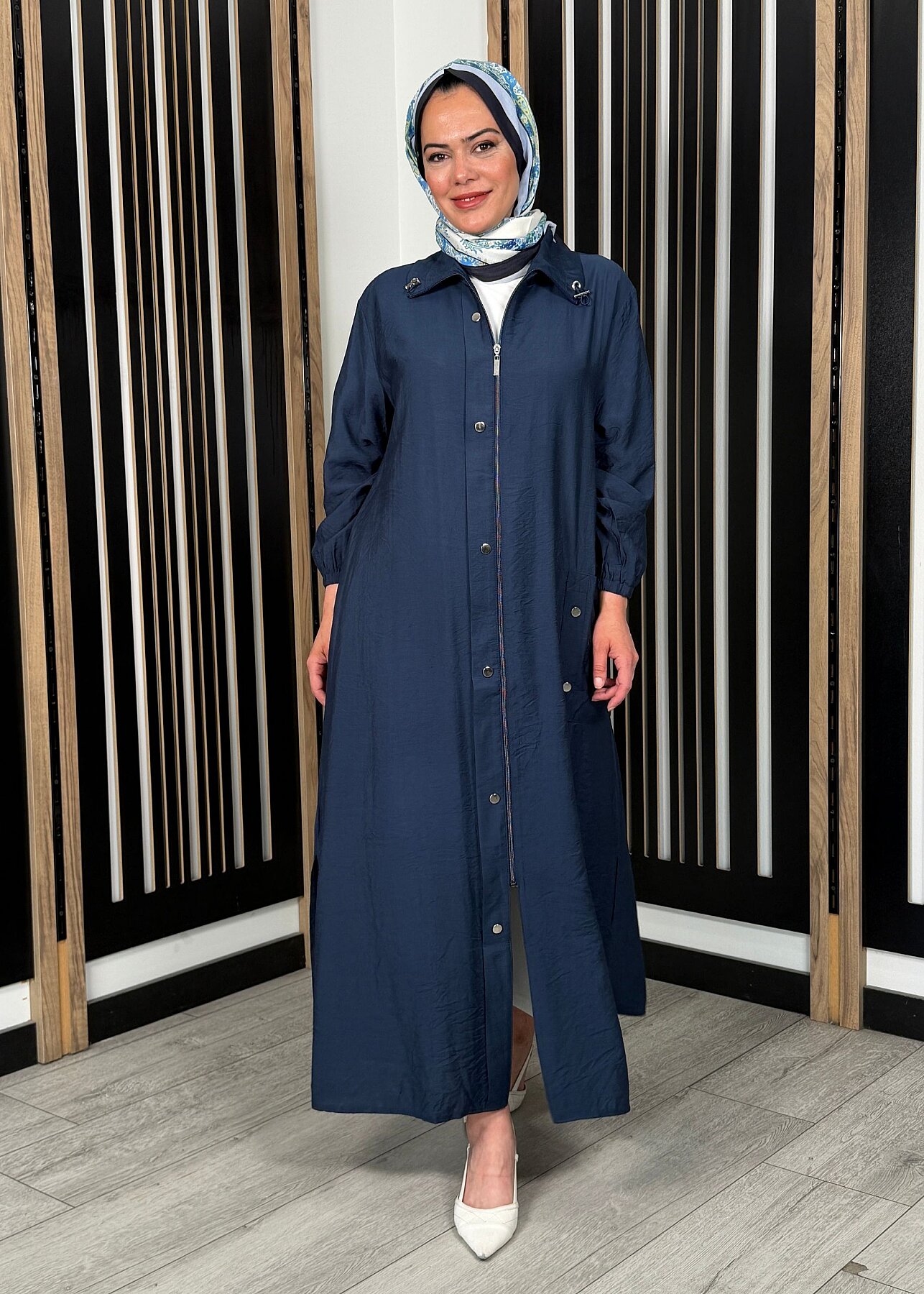 Nazlınur Collection Yakası Büzgülü Önü Fermuarlı Ferace LACİVERT - 4