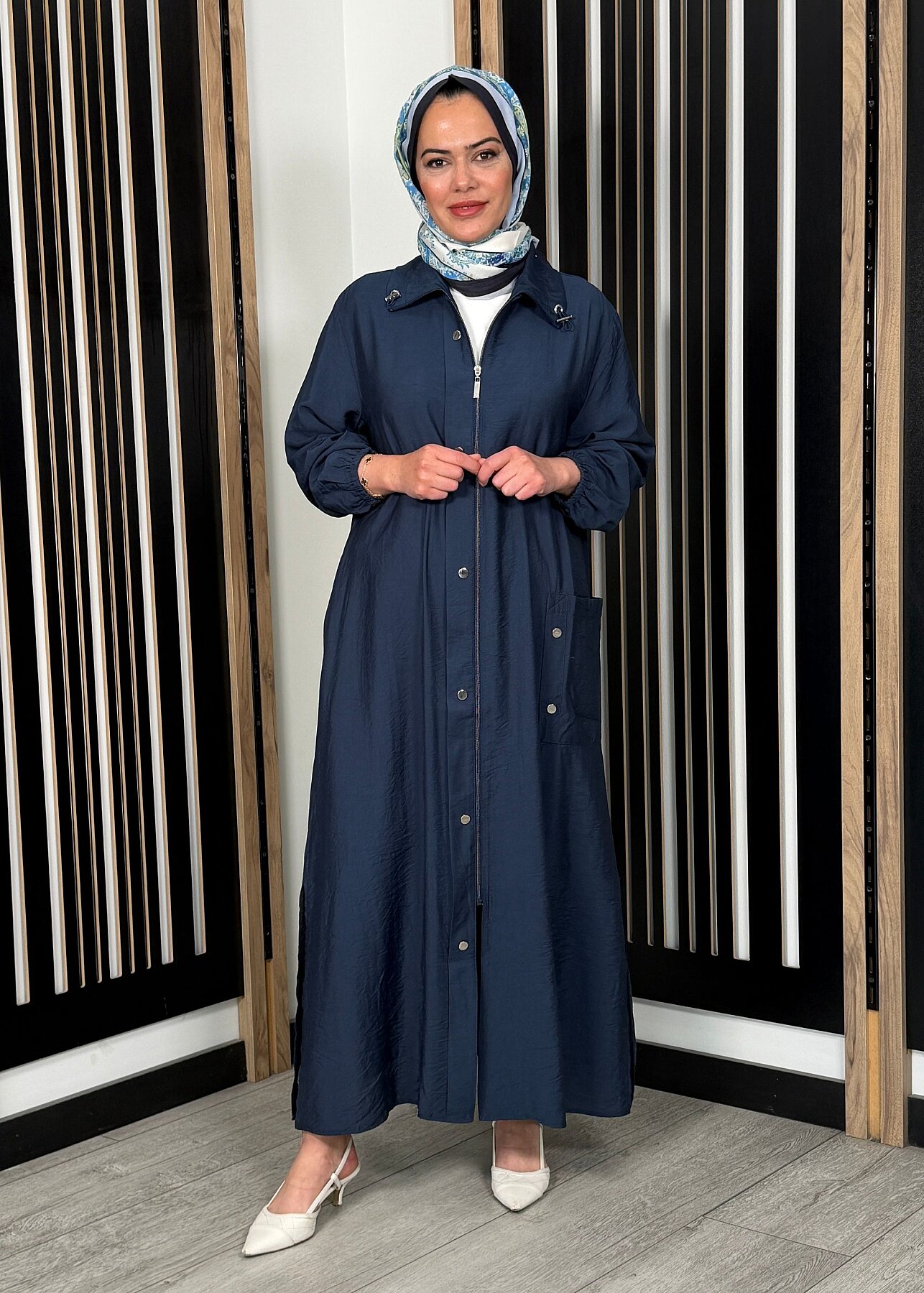 Nazlınur Collection Yakası Büzgülü Önü Fermuarlı Ferace LACİVERT - 5