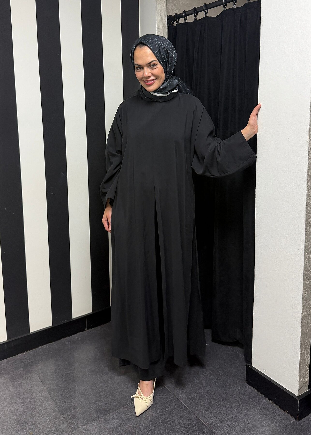 Nazlınur Collection Yanları Yırtmaçlı Fular Detaylı Pantolon Takım SİYAH - 2
