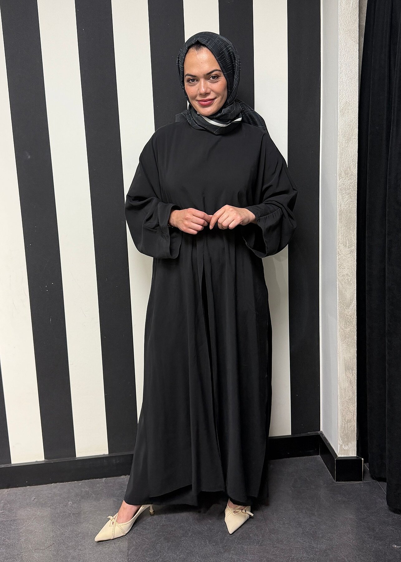 Nazlınur Collection Yanları Yırtmaçlı Fular Detaylı Pantolon Takım SİYAH - 4