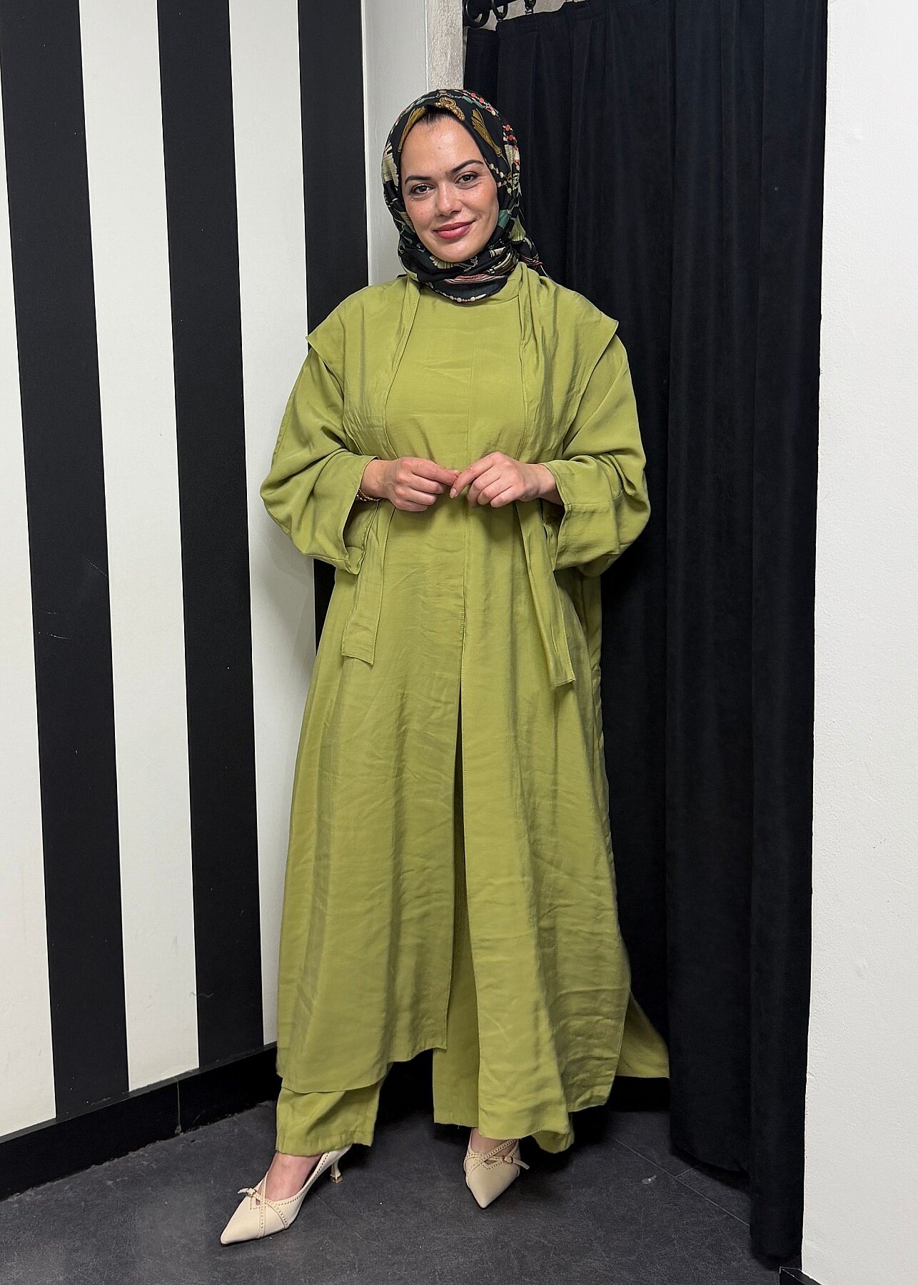 Nazlınur Collection Yanları Yırtmaçlı Fular Detaylı Pantolon Takım YAĞ YEŞİLİ - 5