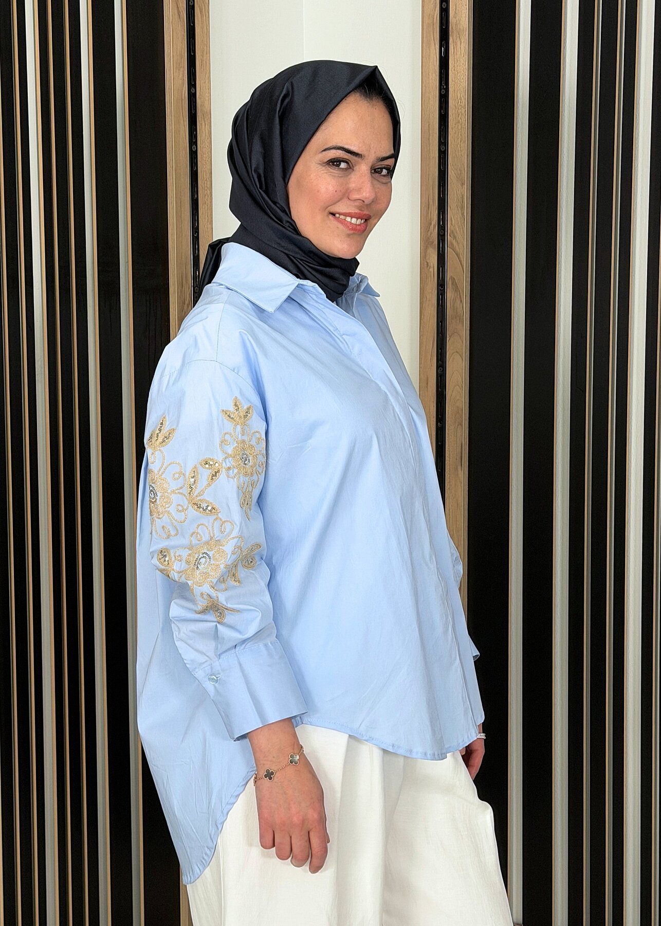 Sempre Kolu Çiçek Nakışlı Gömlek BLUE - 3
