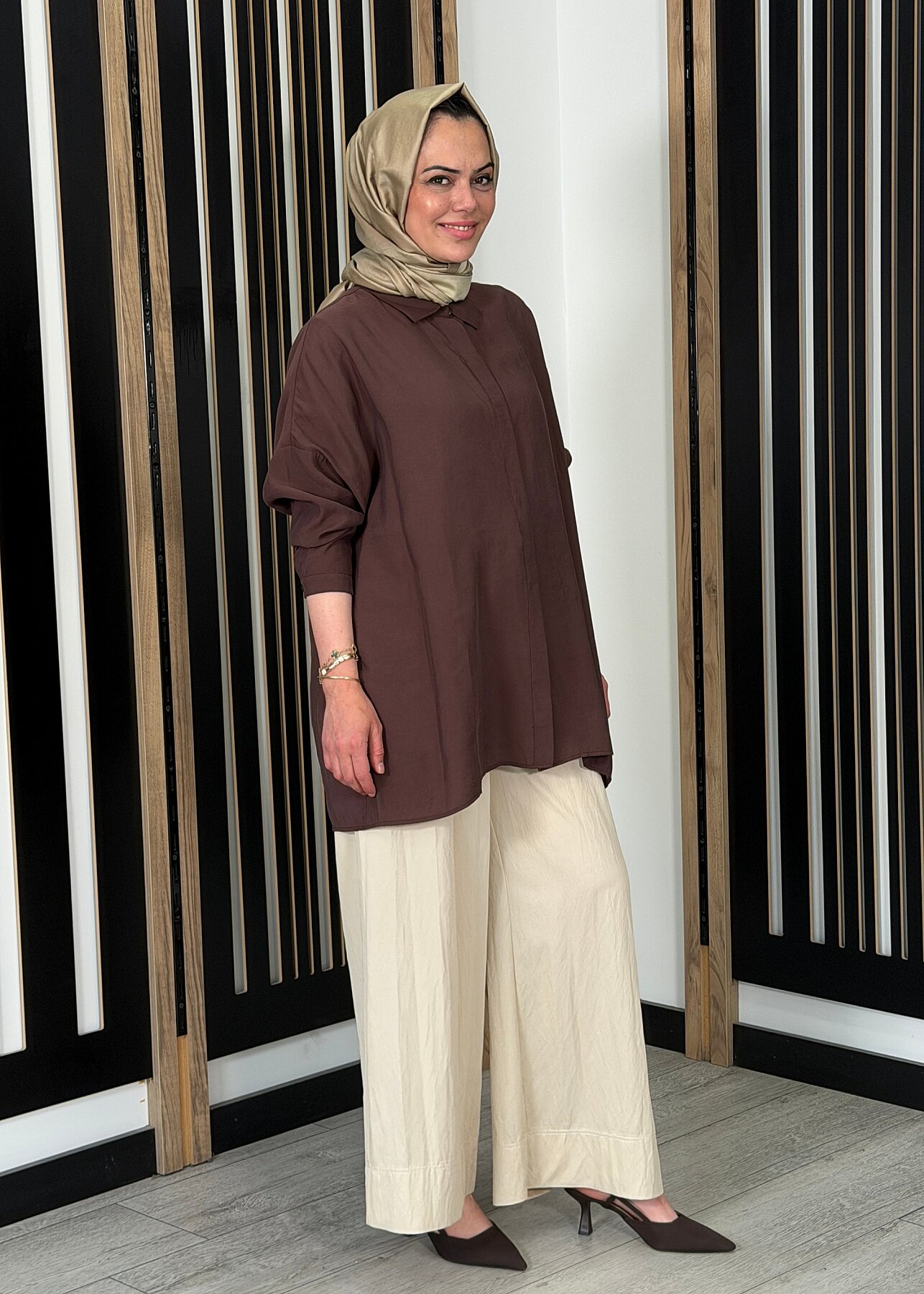 Sentez Abelia Kısa Geniş Paça Pantolon TAŞ - 3